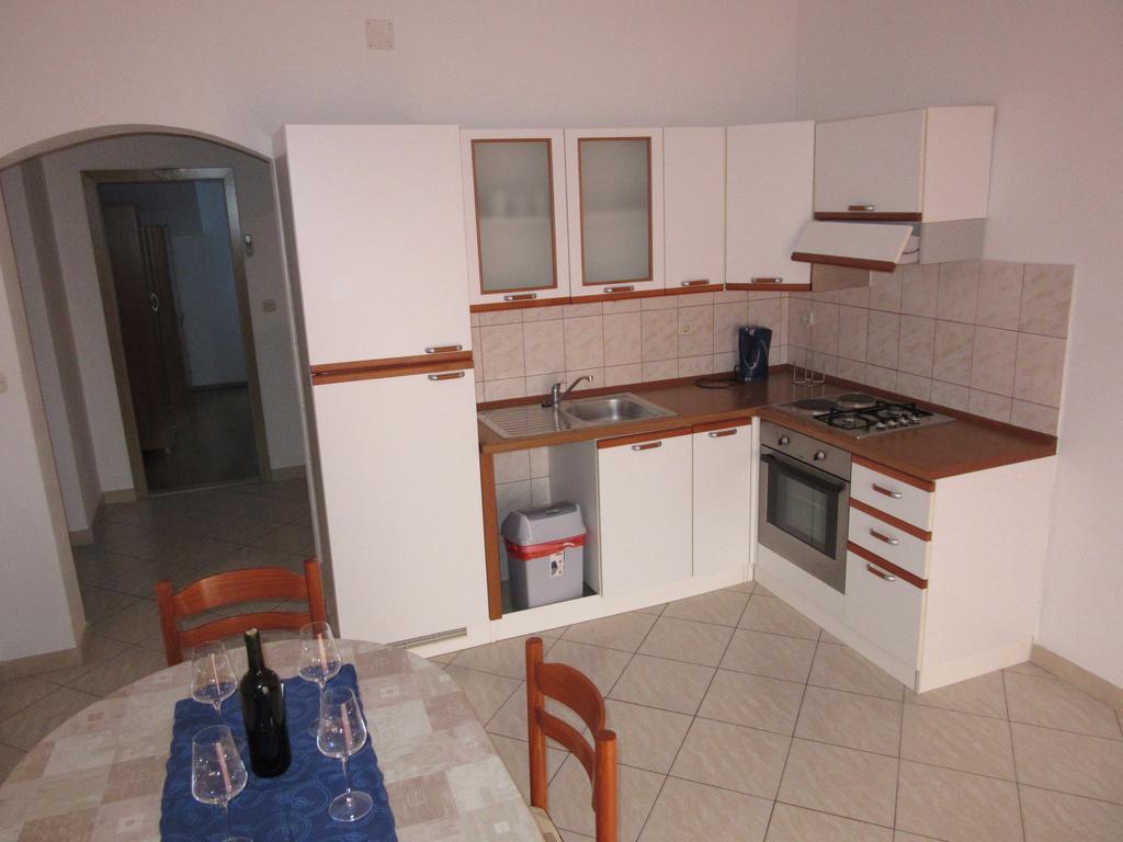 Apartments Jerica Bol Bagian luar foto