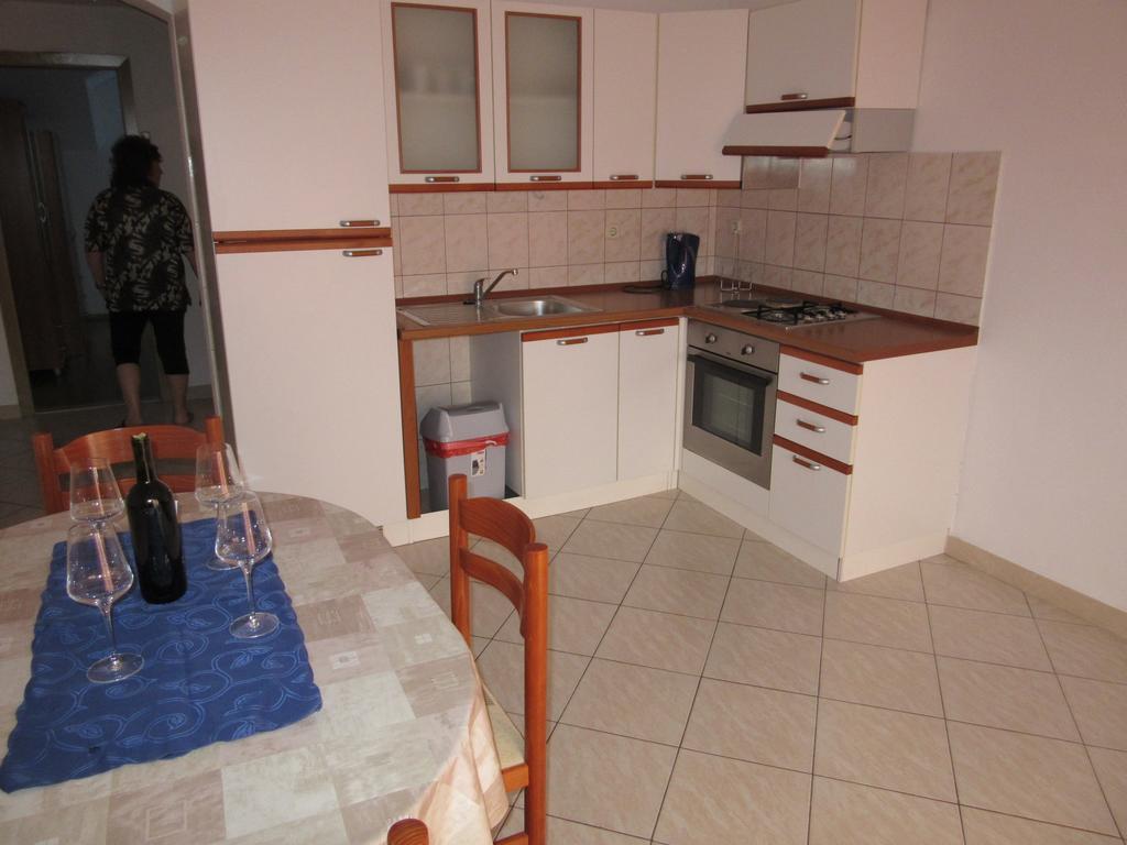 Apartments Jerica Bol Bagian luar foto